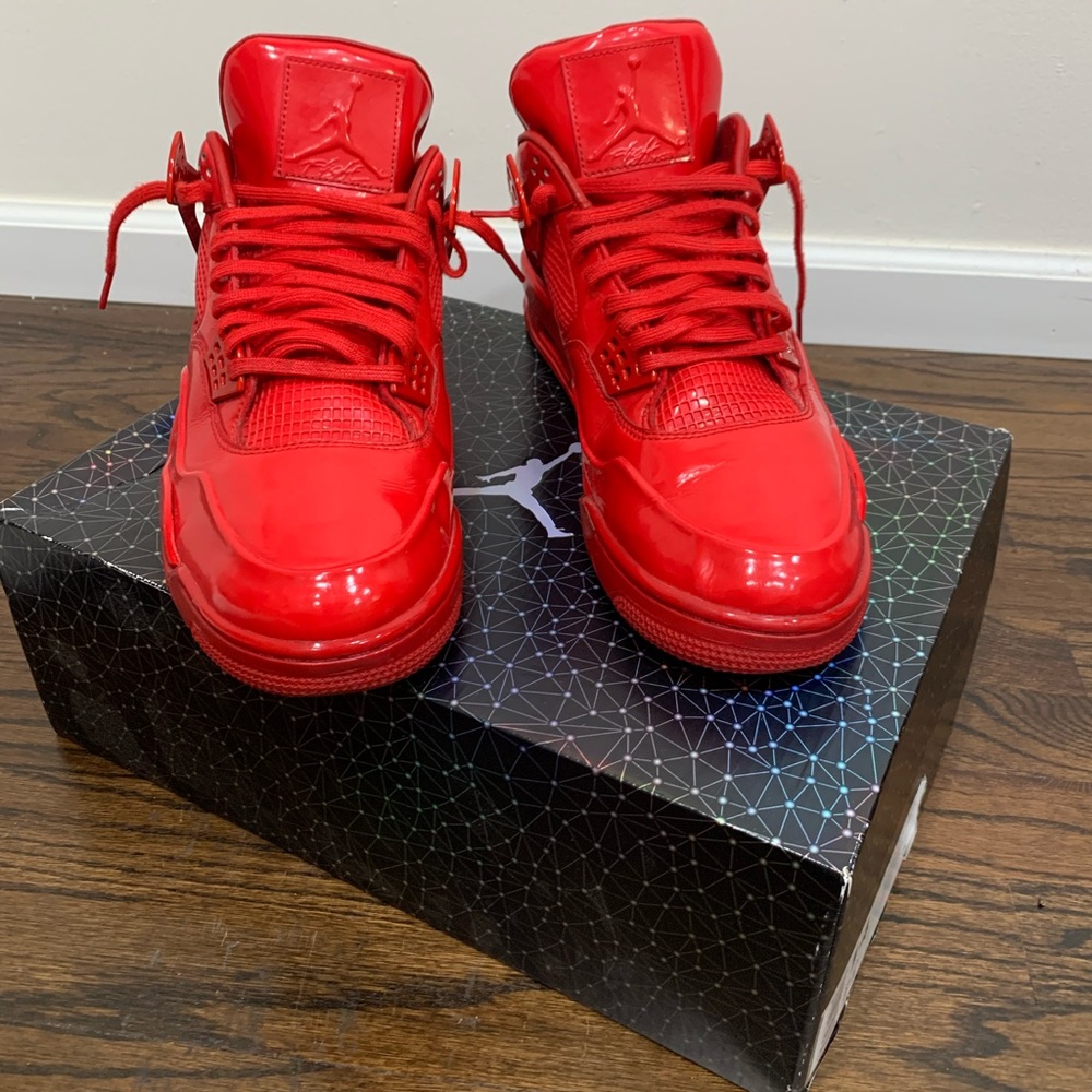 Jordan 4 - Picture 2 of 5